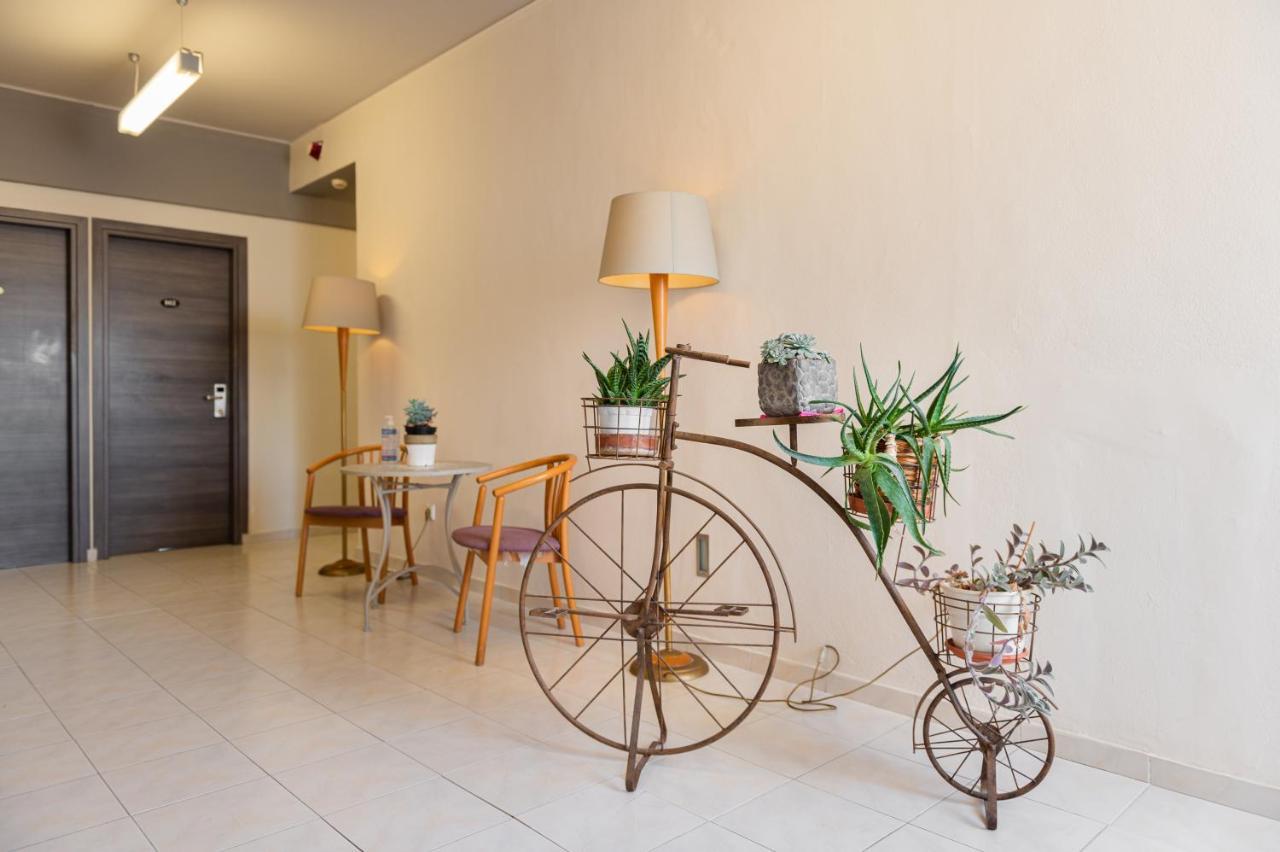 Diros Hotel Athena Bagian luar foto