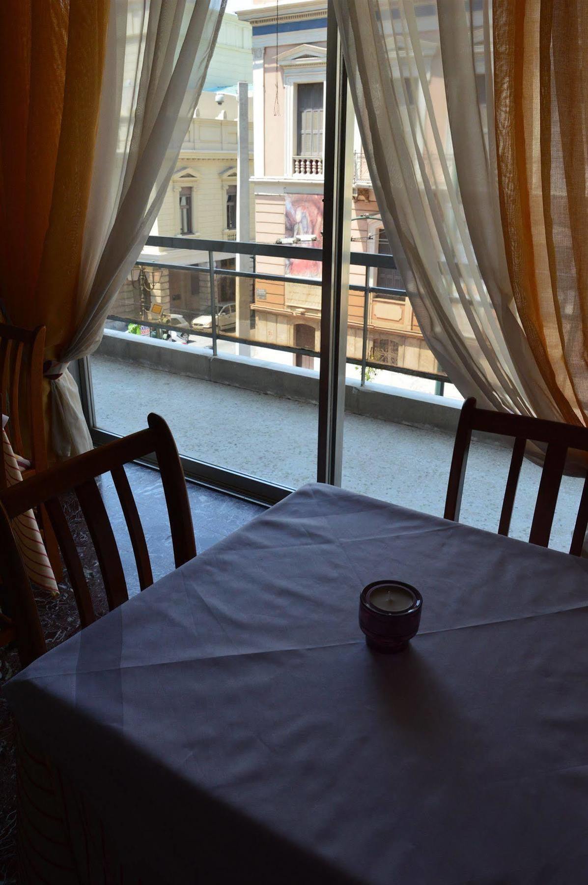 Diros Hotel Athena Bagian luar foto